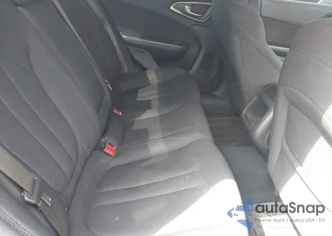 2015 Chrysler 200 Limited z USA, uszkodzony, nr VIN 1C3CCCAB1FN598394